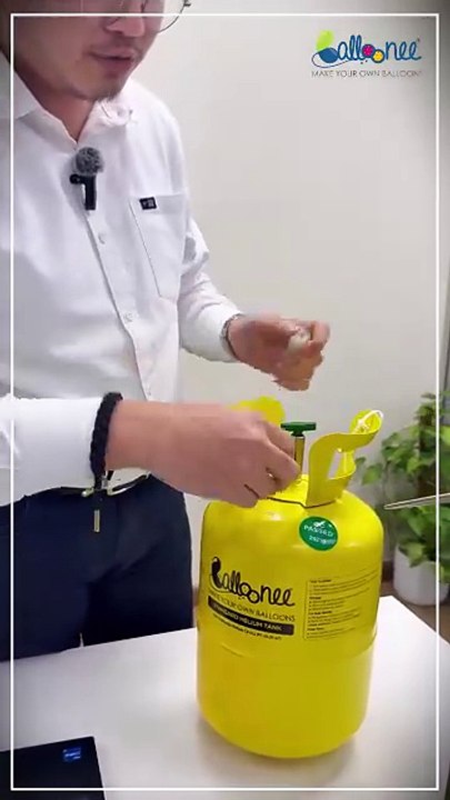 New to Balloonee Watch This!  Learn how to use our Balloonee Helium Disposable Kits in just a few easy steps! Whether you're decorating for a   party,   birthday, or   celebration, this quick video will guide you t