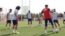 España ya se ejercita con Isco, Cucurella y Samu de cara a la Nations League