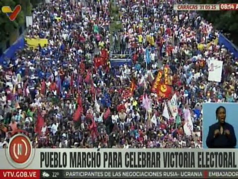 Gobernadores, diputados y legisladores electos celebraron junto al pueblo la victoria del 25-M