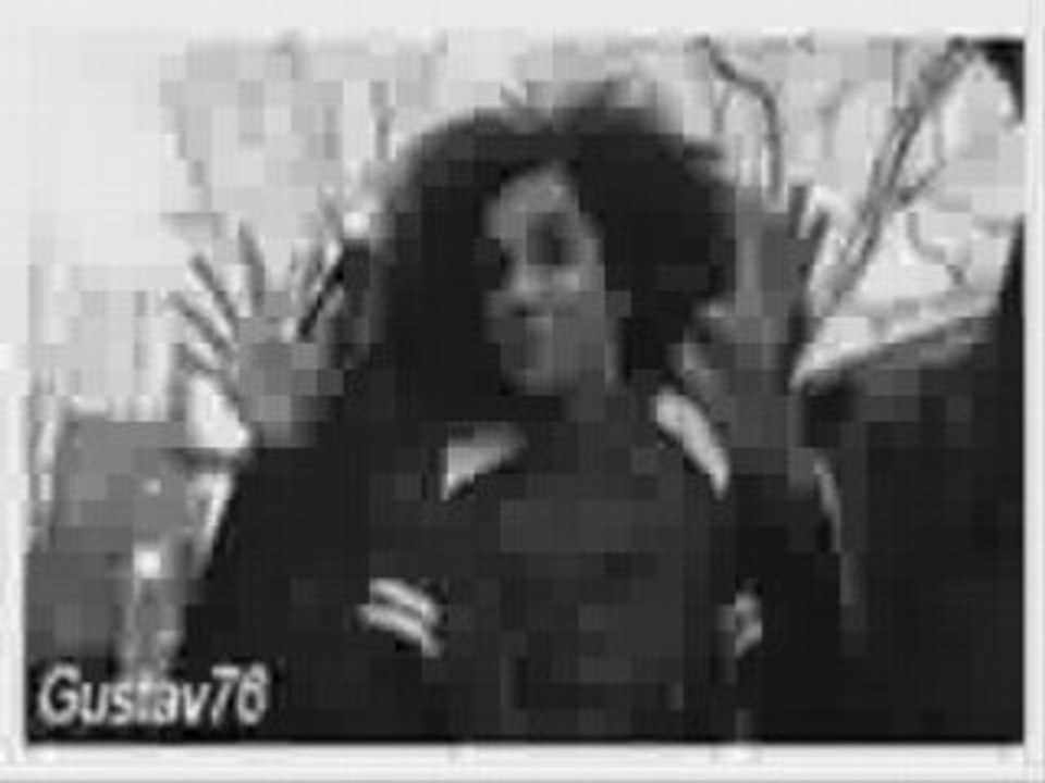 " j'suis pas habitué " par Laura