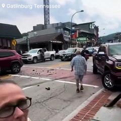 ¡Convulsionó y chocó! Accidente múltiple deja seis heridos, tres están graves (Video)