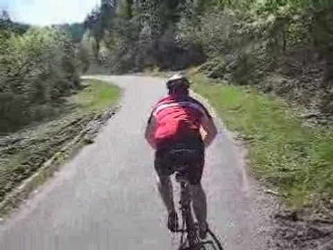 Fred prend un relais appuyé. superbe