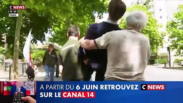 Statue de cire d'Emmanuel Macron volée au Musée Grévin : Greenpeace affirme qu'il ne s'agit pas d'un vol mais d'un simple emprunt pour une action menée devant l'ambassade de Russie - Le directeur du musée Grévin réagit sur Cnews