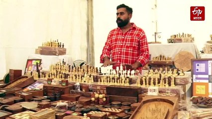 शतरंज की ये अनोखी बिसात, डेंटिस्ट जैसे औजार से तराशी जाती है ऊंट की हड्डी, ऐसे खड़े होते हैं राजा और वजीर