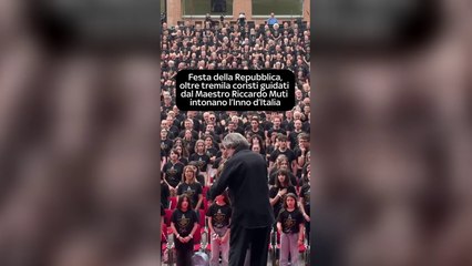 Il maestro Muti dirige tremila coristi nell'Inno d'Italia