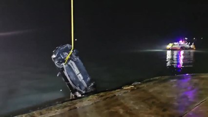 처·자식 3명 태워 바다로 돌진...경찰, 40대 가장 체포 / YTN