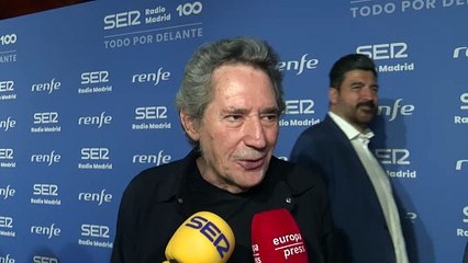 El sorprendente gesto de Miguel Ríos cuando le preguntan por la polémica de Melody en Eurovisión