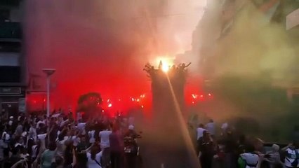 Increíble recibimiento al Elche tras su ascenso