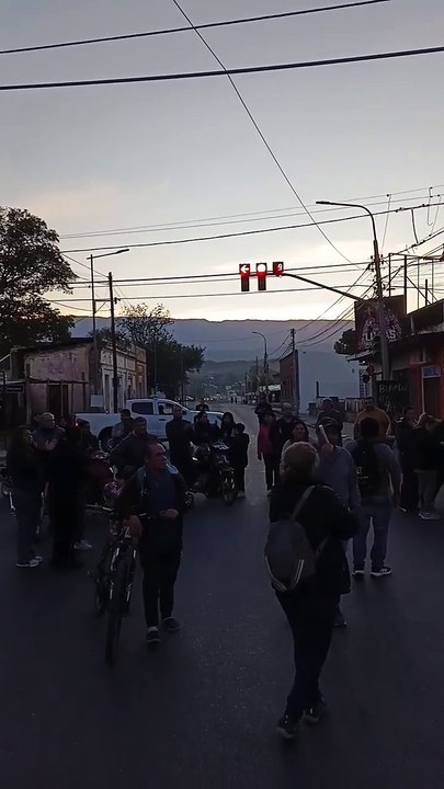 Municipales de Valle Viejo marchan contra Zenteno