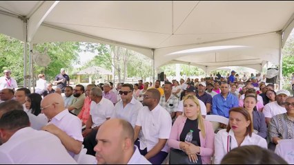 Proyecto de electrificación rural que beneficia a más de 400 personas en Villa Lobo, Montecristi