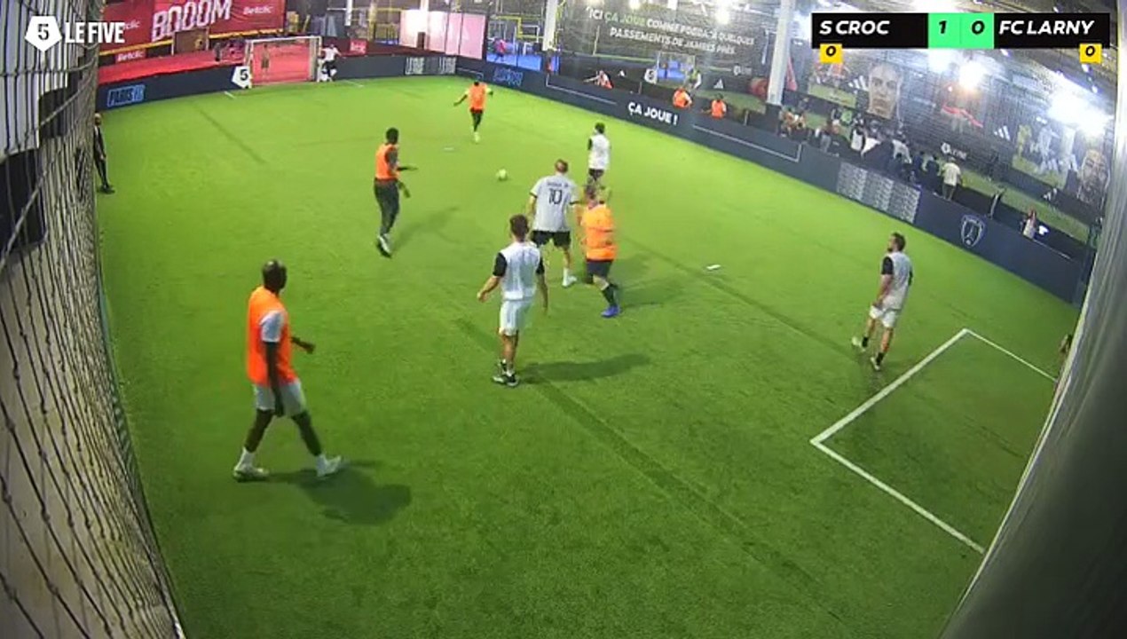 S Croc - Fc Larny 02/06 à 20:41 - Football Terrain Paris FC (LeFive Créteil)