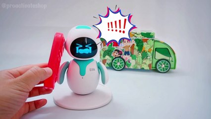 Eilik Robot and Ice Cream