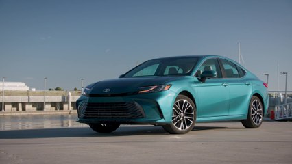 2025 Toyota Camry XLE AWD Exterior Design in Ocean Gem