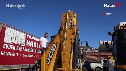 Binlerce liralık kaybı göze alan operatör, kumru yuvası bozulmasın kepçesine kontak vurmuyor!