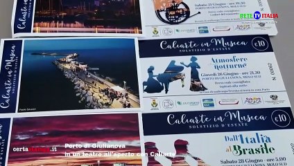 Porto di Giulianova in un teatro all'aperto con Caliarte