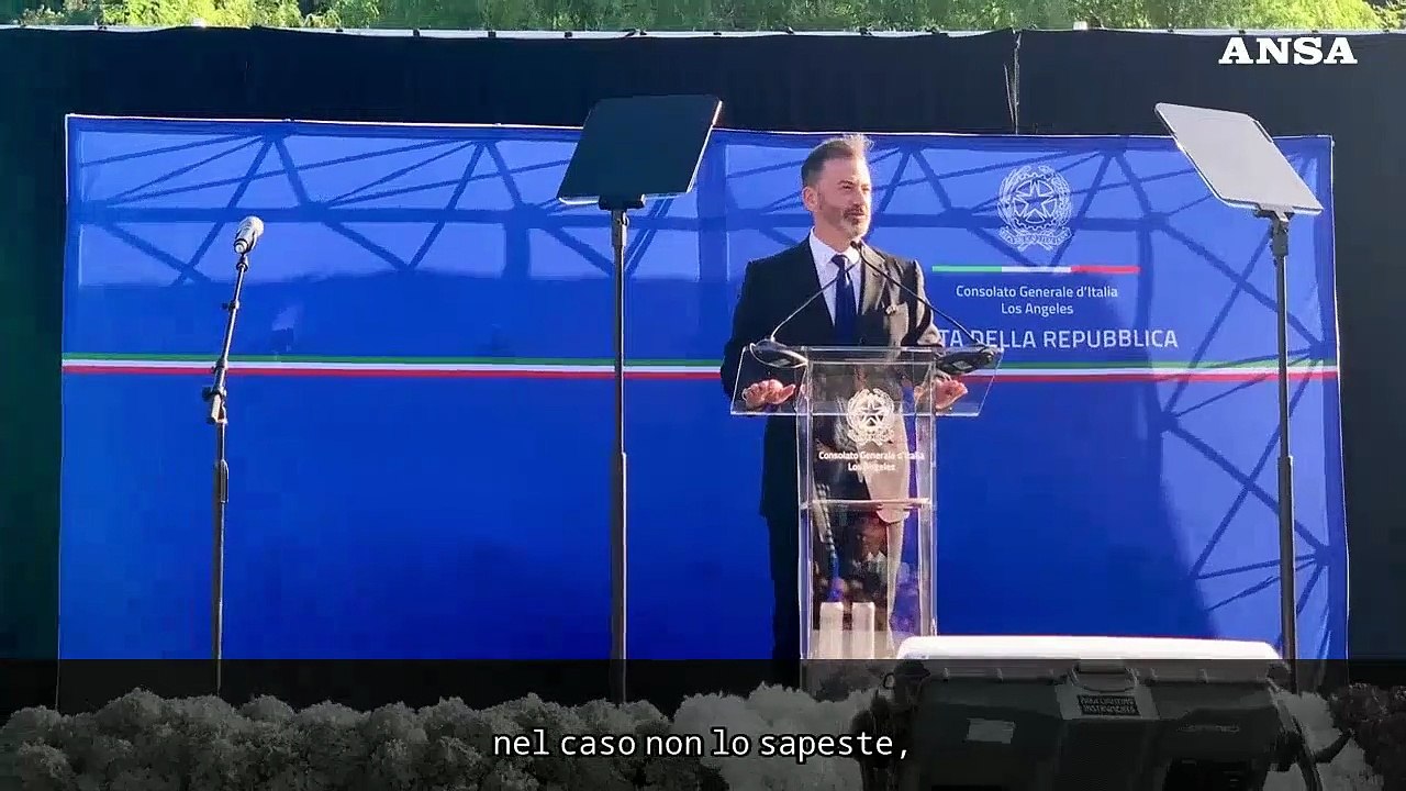 Jimmy Kimmel, il comico Usa diventa cittadino italiano e cita la nonna campana