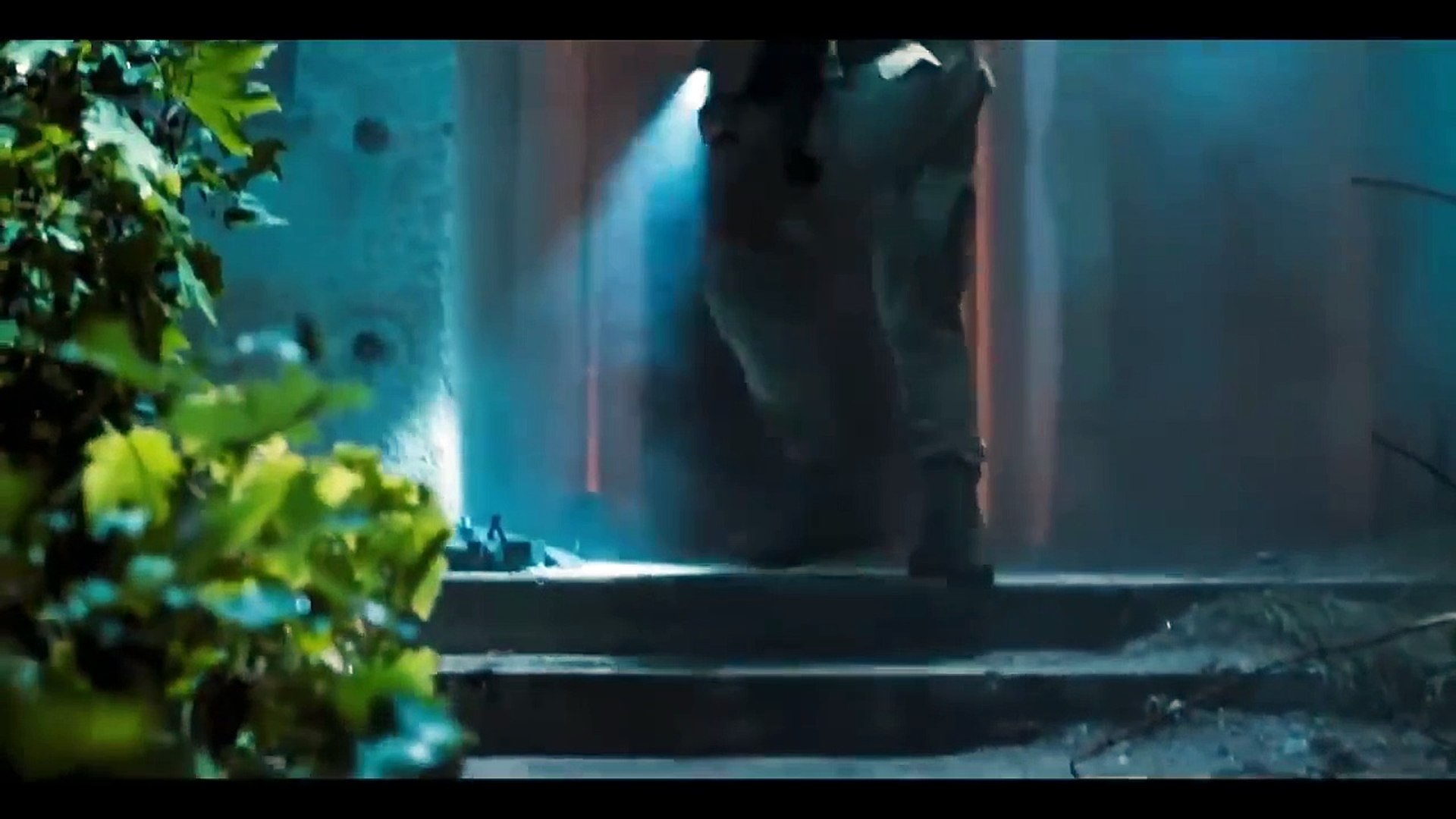 ⁣New English Movie review in Urdu 2025