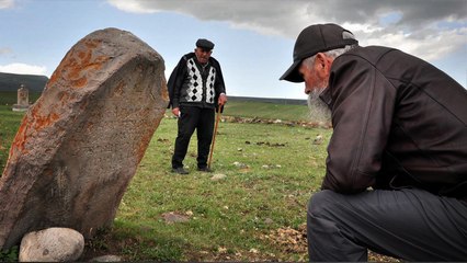 Dünyadaki diğer Malakanlarla bağlantı kurmak için atalarının yaşadığı Kars'a geldiler
