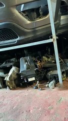 Polícia encontra local de desmanche clandestino de veículos