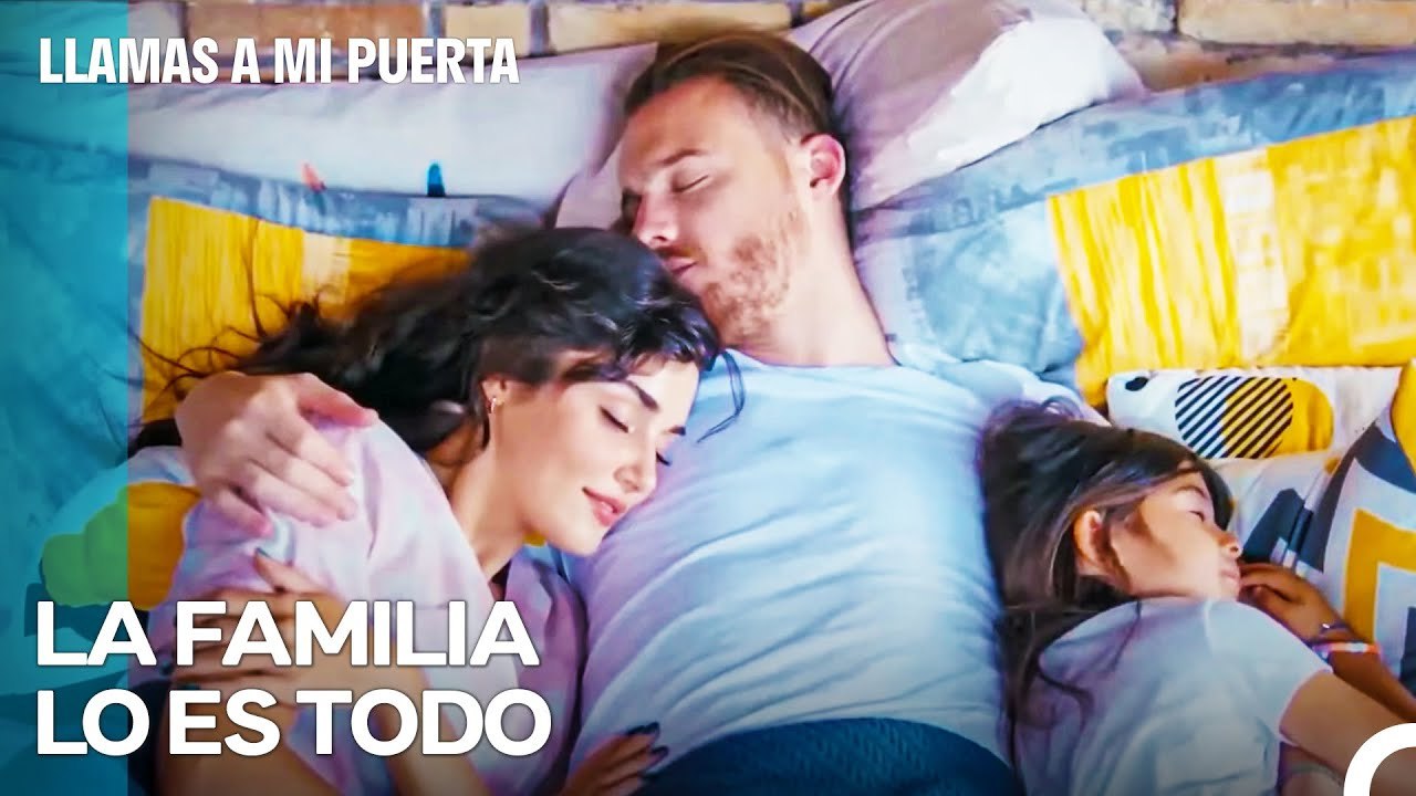 La Famılıa Lo Es Todo - Llamas A Mı Puerta