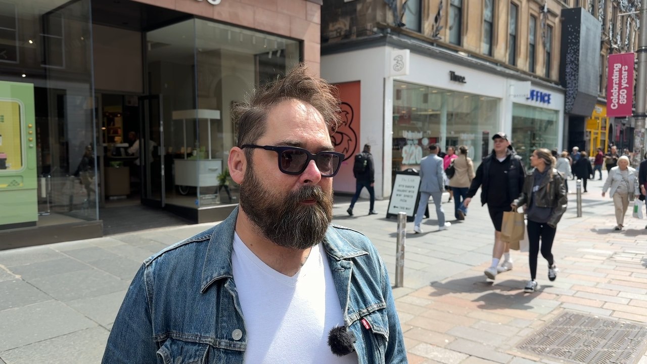 People of Glasgow share their opinion on the smoking ban