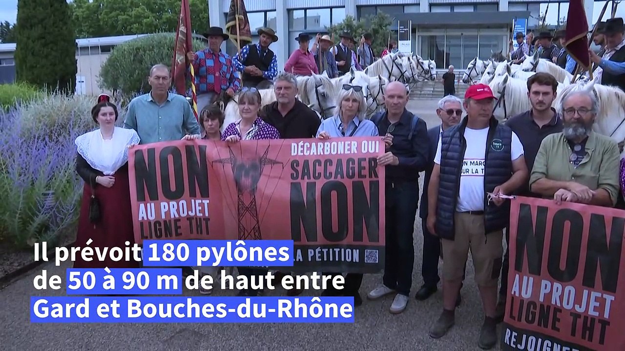 Tracteurs, cavaliers et Arlésiennes en costume à Arles contre la ligne THT