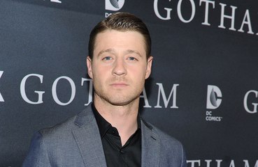 Ben McKenzie compares cryptocurrency to 'playing in an unregulated, unlicensed casino'