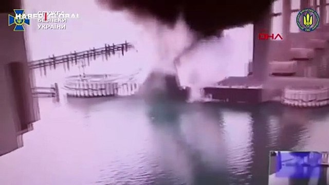 Ukrayna duyurdu: Rusya'yı Kırım'a bağlayan köprüyü su altından vurduk!