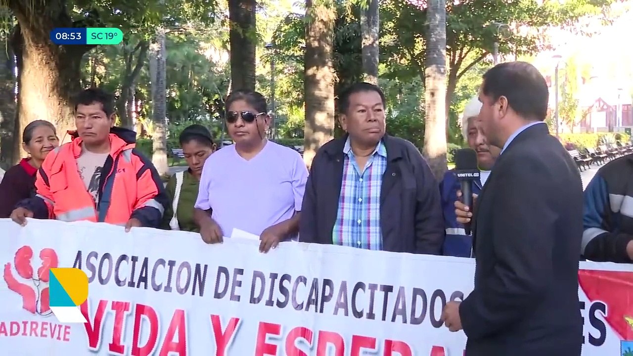 Pacientes renales instalan un piquete de huelga de hambre para exigir que se pague el servicio de diálisis