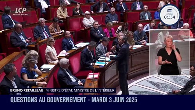 Meurtre d'Hichem Miraoui à Puget-sur-Argens dans le Var - Bruno Retailleau partage une pensée émue pour la victime et la communauté tunisienne , et dénonce un crime raciste, sans doute aussi anti-musulman, et peut-être aussi terroriste . Chaque cri