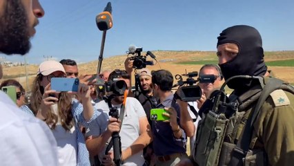 En Cisjordanie, des soldats israéliens bloquent des journalistes invités par les cinéastes de "No Other Land"