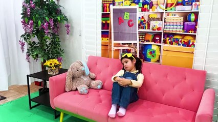 Lets Learn to Share- A Fun Guide for Kids with Ellie Emma and Friends