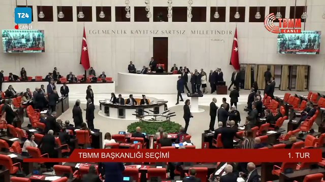 MHP lideri Devlet Bahçeli, Meclis Başkanı seçimi için Genel Kurul'da oy kullandı