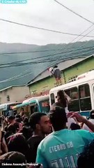 Após chegada de Oruam, spray de pimenta e confusão marcam saída de MC Poze do Complexo de Gericinó