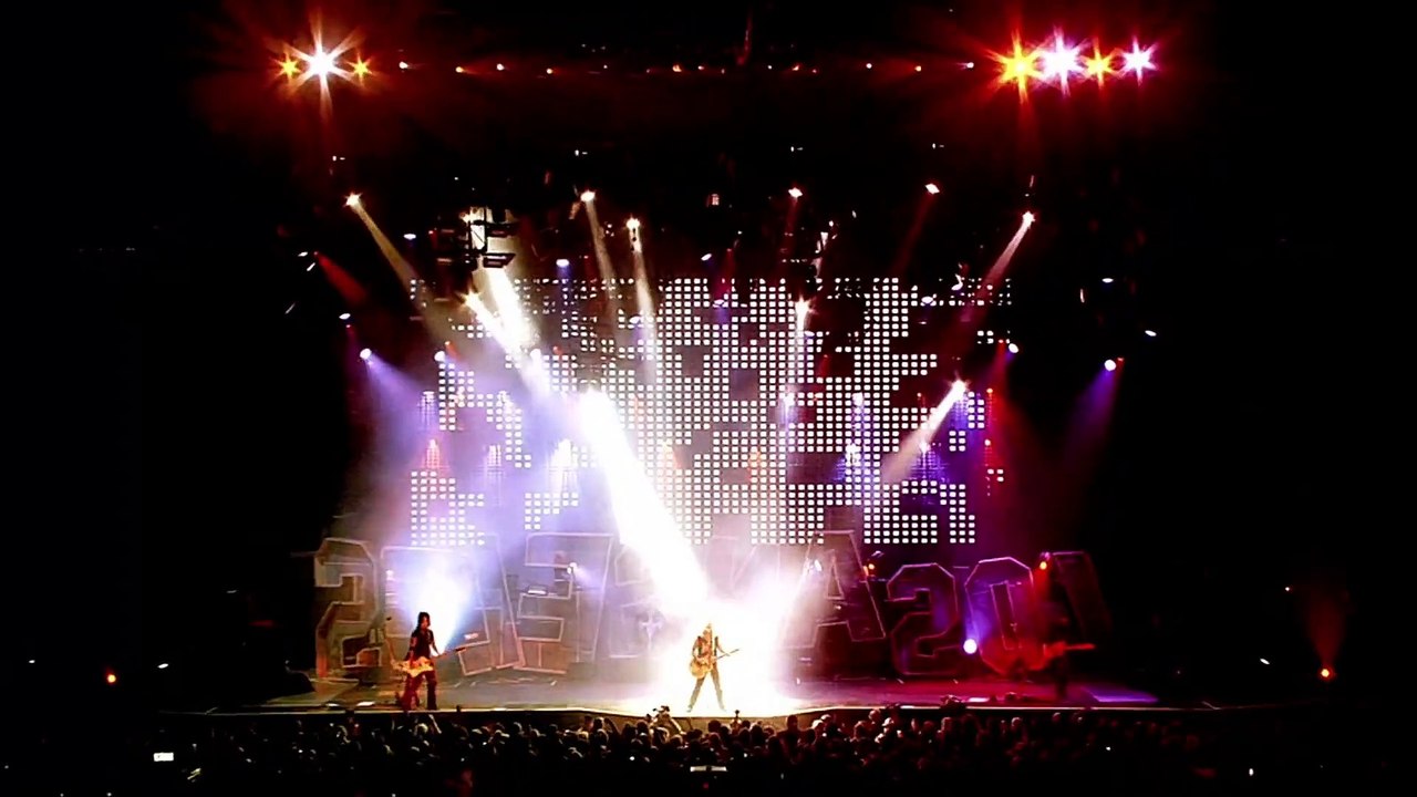 Don't Go Away Mad (Just Go Away) - Mötley Crüe (live)