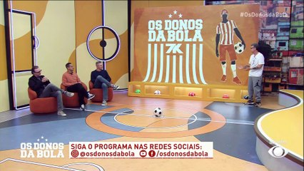 Neymar devia ter sido expulso antes de lance polêmico contra o Botafogo, diz Craque Neto