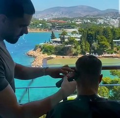 Newcastle United star Fabian Schar gets holiday haircut ✂️