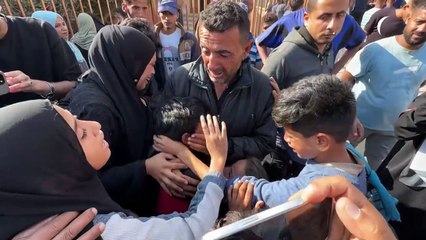 Mais palestinos mortos por disparos israelenses perto de centro de ajuda em Gaza