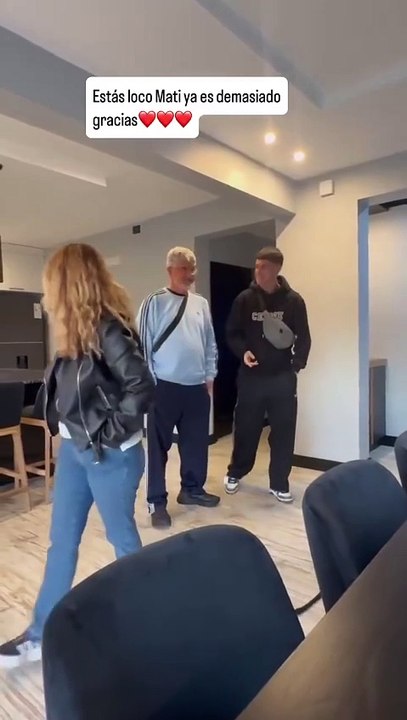 El conmovedor gesto del jugador Matías Soulé: le regaló una casa a sus padres