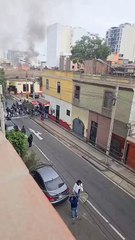Reportan fuerte incendio en vivienda de Cercado de Lima.