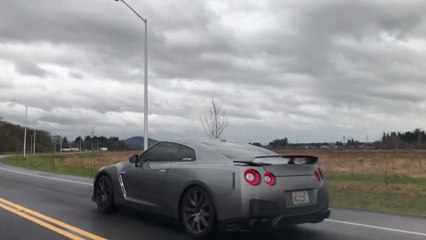 USB Killer vs Nissan GTR & Nintendo Switch - Instant Death