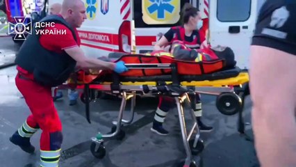 Rusia vuelve a bombardear Ucrania y advierte que se trata de un conflicto "existencial"