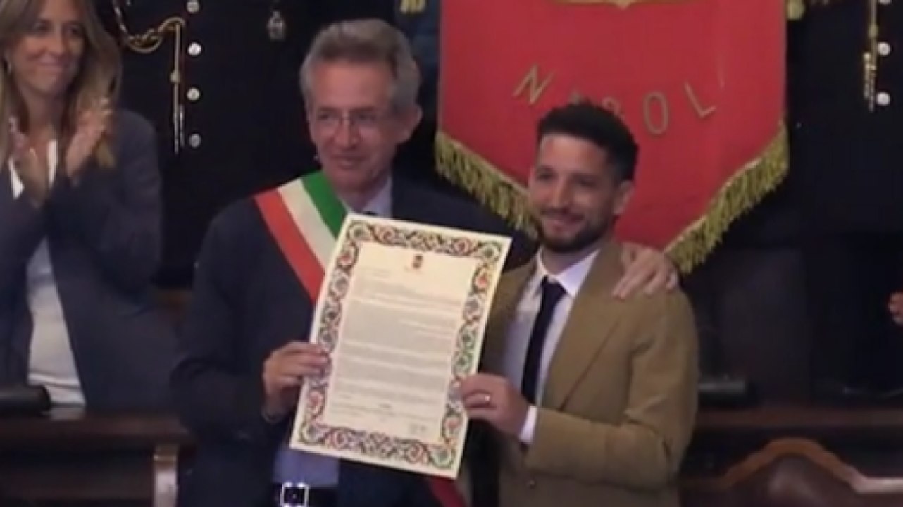 Mertens riceve la cittadinanza onoraria: "Napoli è casa mia. Ritiro? Ci penso..."