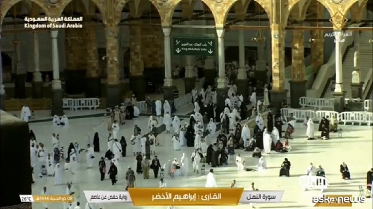 Al via il pellegrinaggio Hajj alla Mecca (sotto un sole cocente)