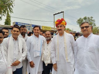 हल्दीना में स्वीकृत सैनिक स्कूल को शुरू करवाने के लिए पूर्व केंद्रीय मंत्री से मिले