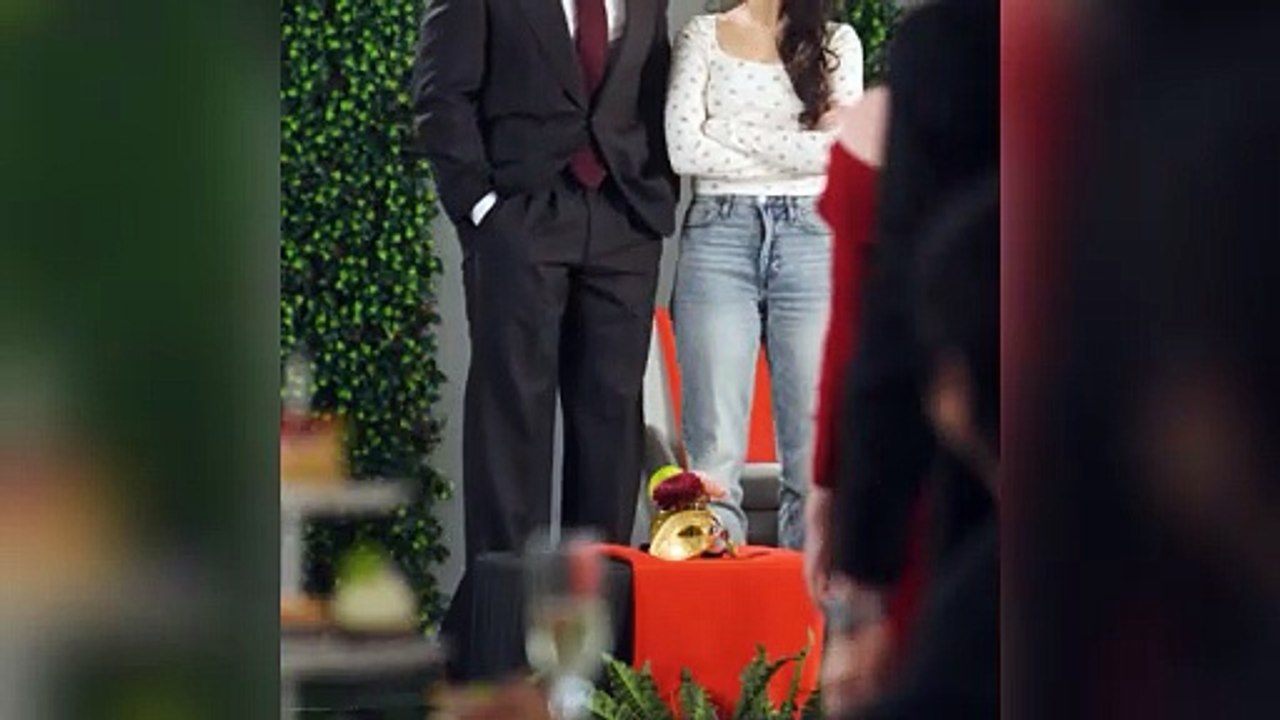 Die Erbin stürzt bei ihrem Ehemann ab Episode 12