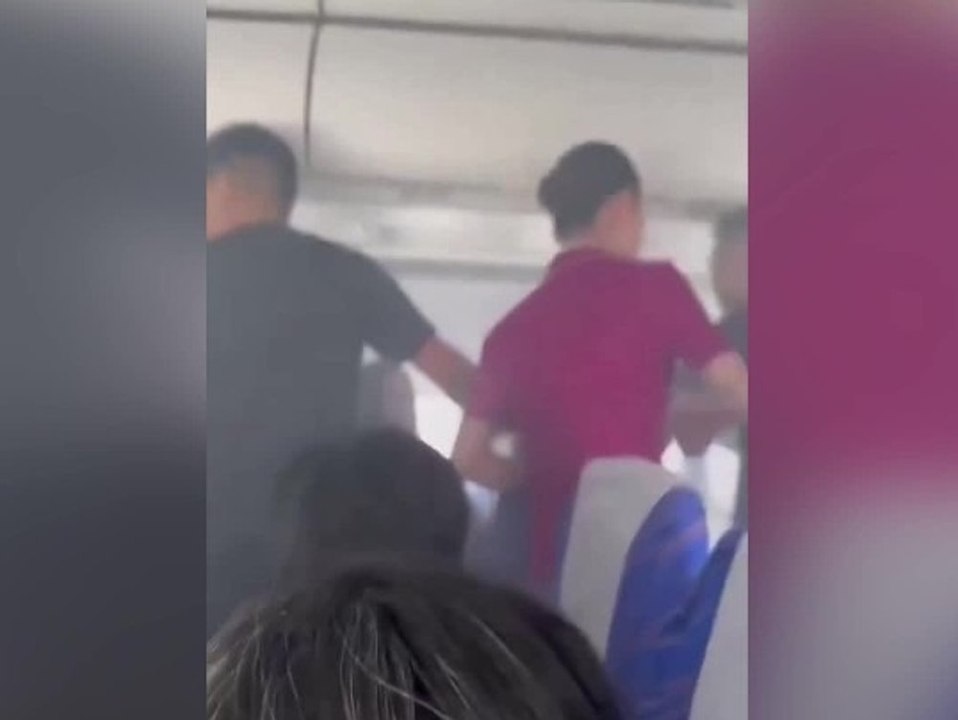 Mitten in der luft: powerbank löst brand in flugzeug aus