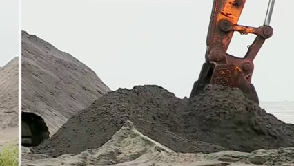 കുട്ടനാട്ടിലെ വെള്ളക്കെട്ട് ഒഴിവാക്കാൻ തോട്ടപ്പള്ളി പൊഴി മുറിച്ചതിന്റെ മണൽ കടത്തുന്നുവെന്ന് ആരോപണം