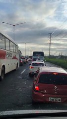 HAJA PACIÊNCIA! Trânsito lento na BR-324 complica manhã de motoristas
