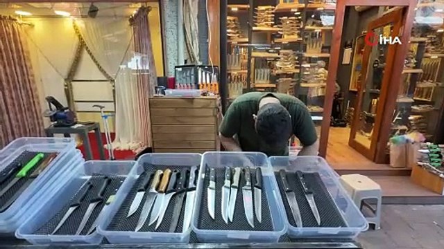 Bıçak bileme ustalarının yoğun mesaisi